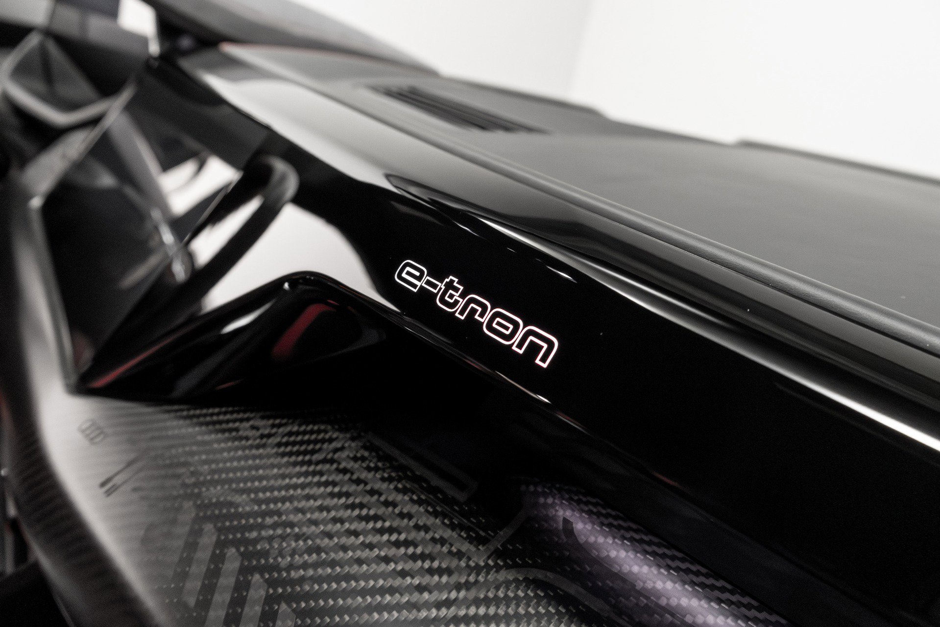 Used 2023 Audi RS e-tron GT image 23