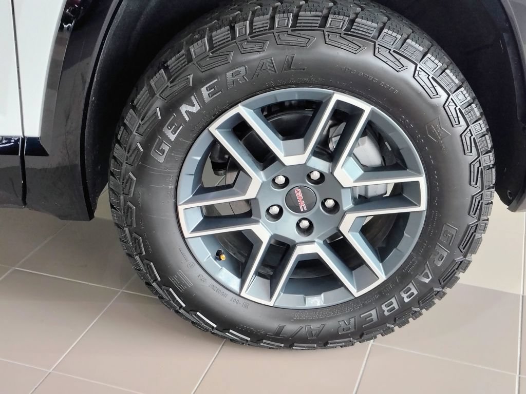 New 2026 GMC Terrain AT4 w/ Technology Package II AWD/4WD image 11