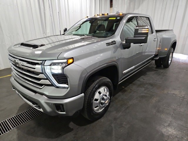 Certified 2024 Chevrolet Silverado 3500 High Country w/ High Country Premium Package image 36