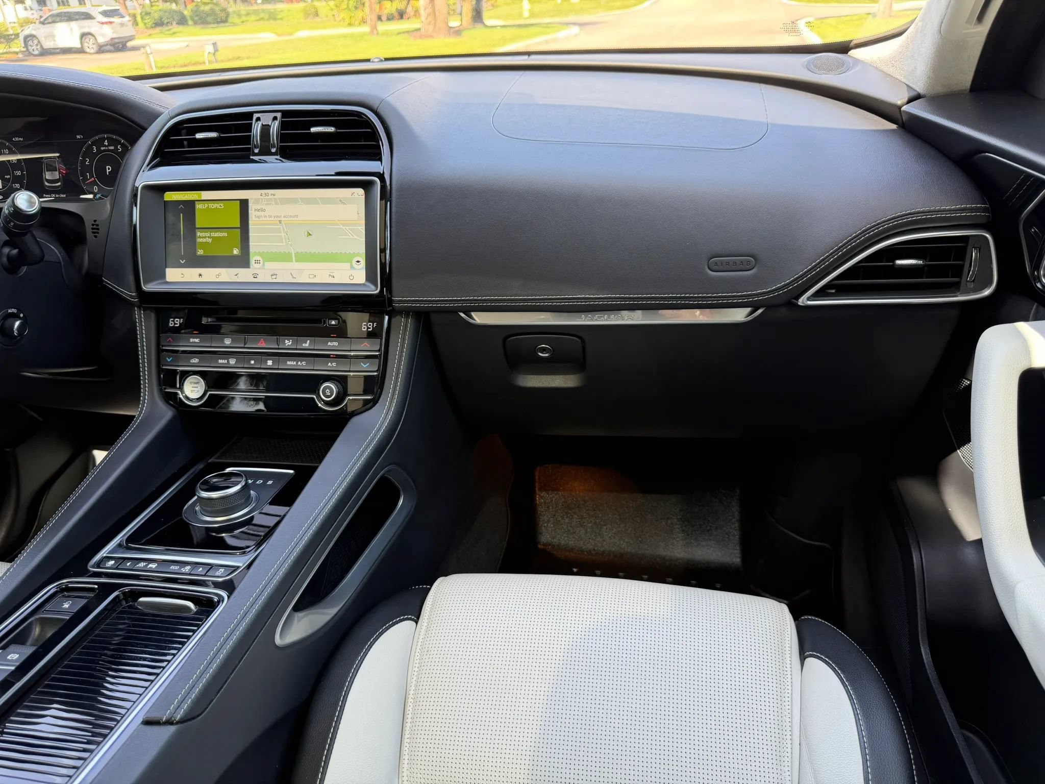 Used 2020 Jaguar F-PACE R-Sport AWD/4WD image 31