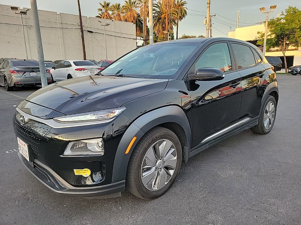 Used 2021 Hyundai Kona Ultimate FWD image 2