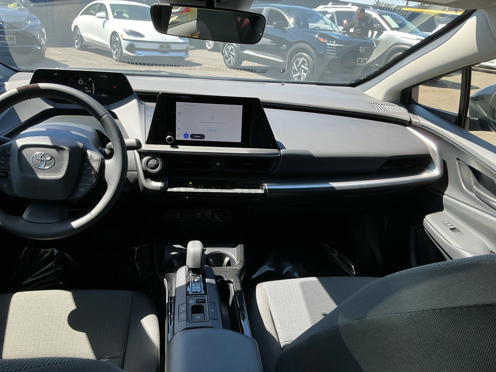 Used 2025 Toyota Prius LE image 15