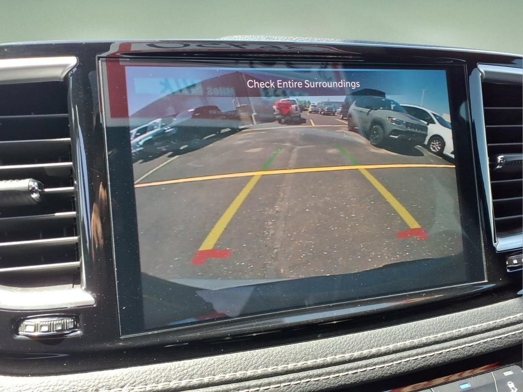 Used 2025 Chrysler Pacifica Limited FWD image 9