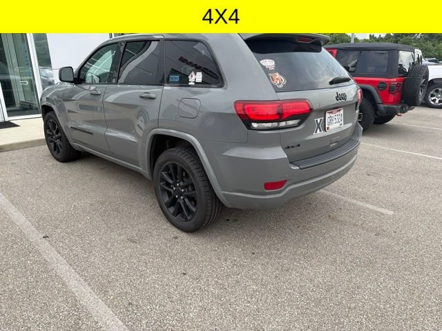 Used 2022 Jeep Grand Cherokee Laredo X AWD/4WD image 5