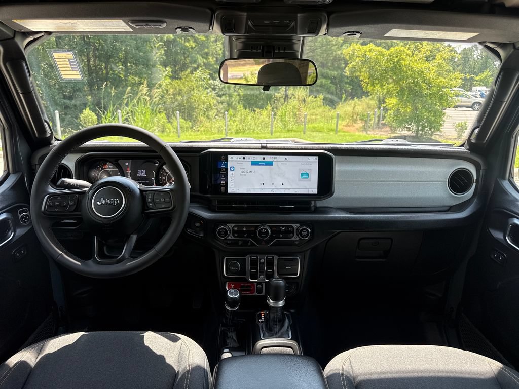 Used 2025 Jeep Wrangler Unlimited Sport AWD/4WD image 16