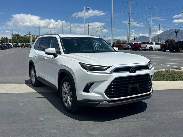 Used 2025 Toyota Grand Highlander AWD image 10