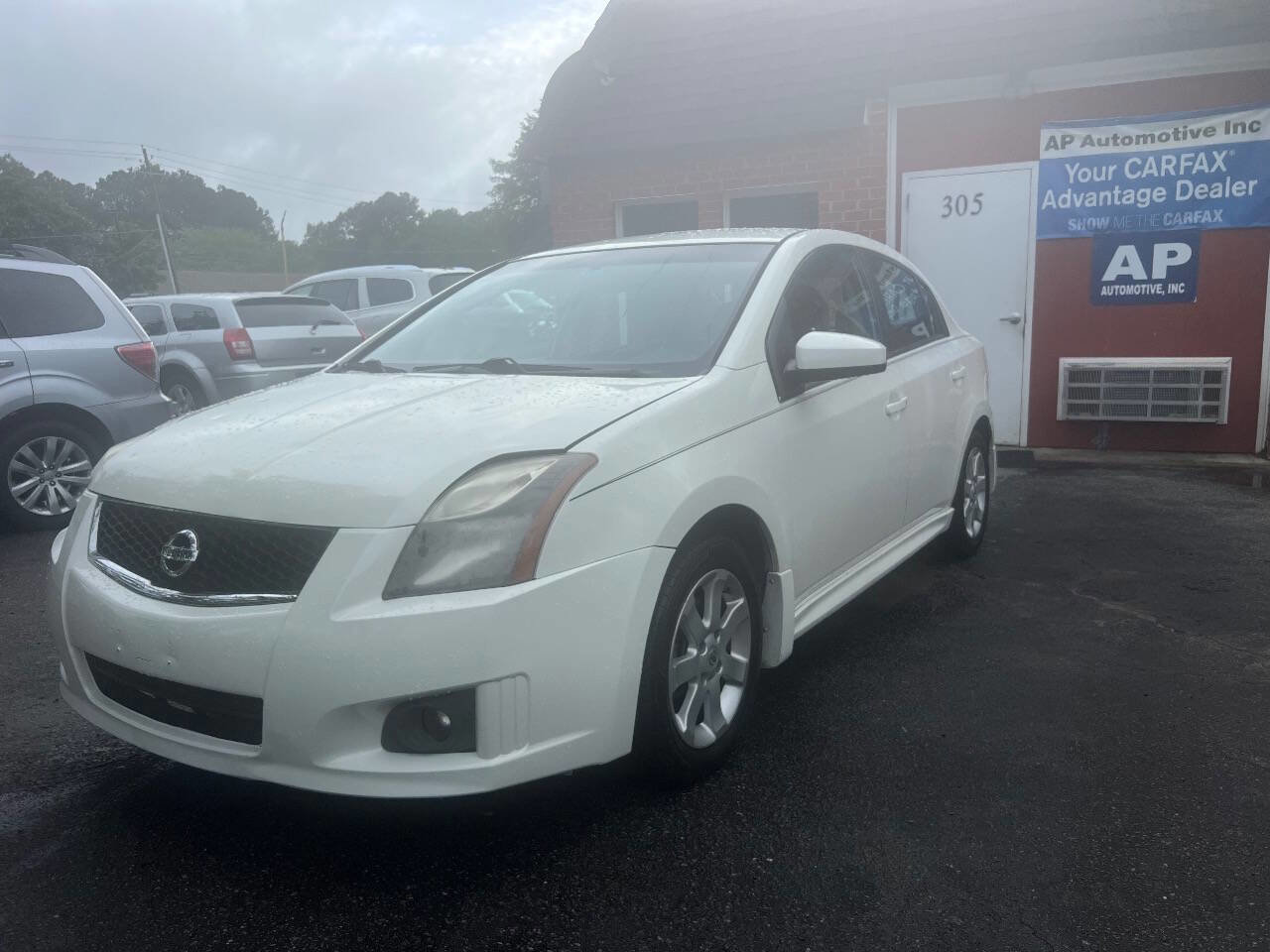 Used 2011 Nissan Sentra 2.0 SR w/ Convenience Pkg image 2