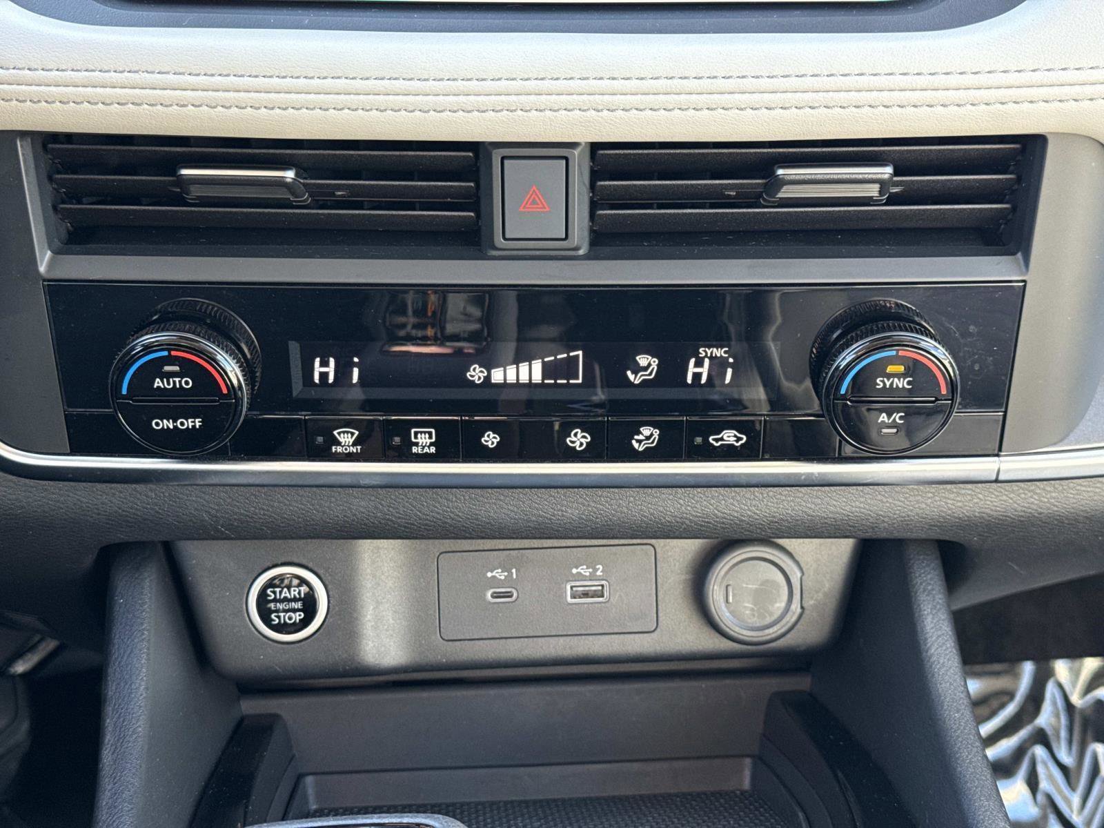 Used 2023 Nissan Rogue SV image 5