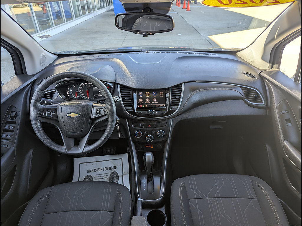 Used 2020 Chevrolet Trax LT AWD/4WD image 23