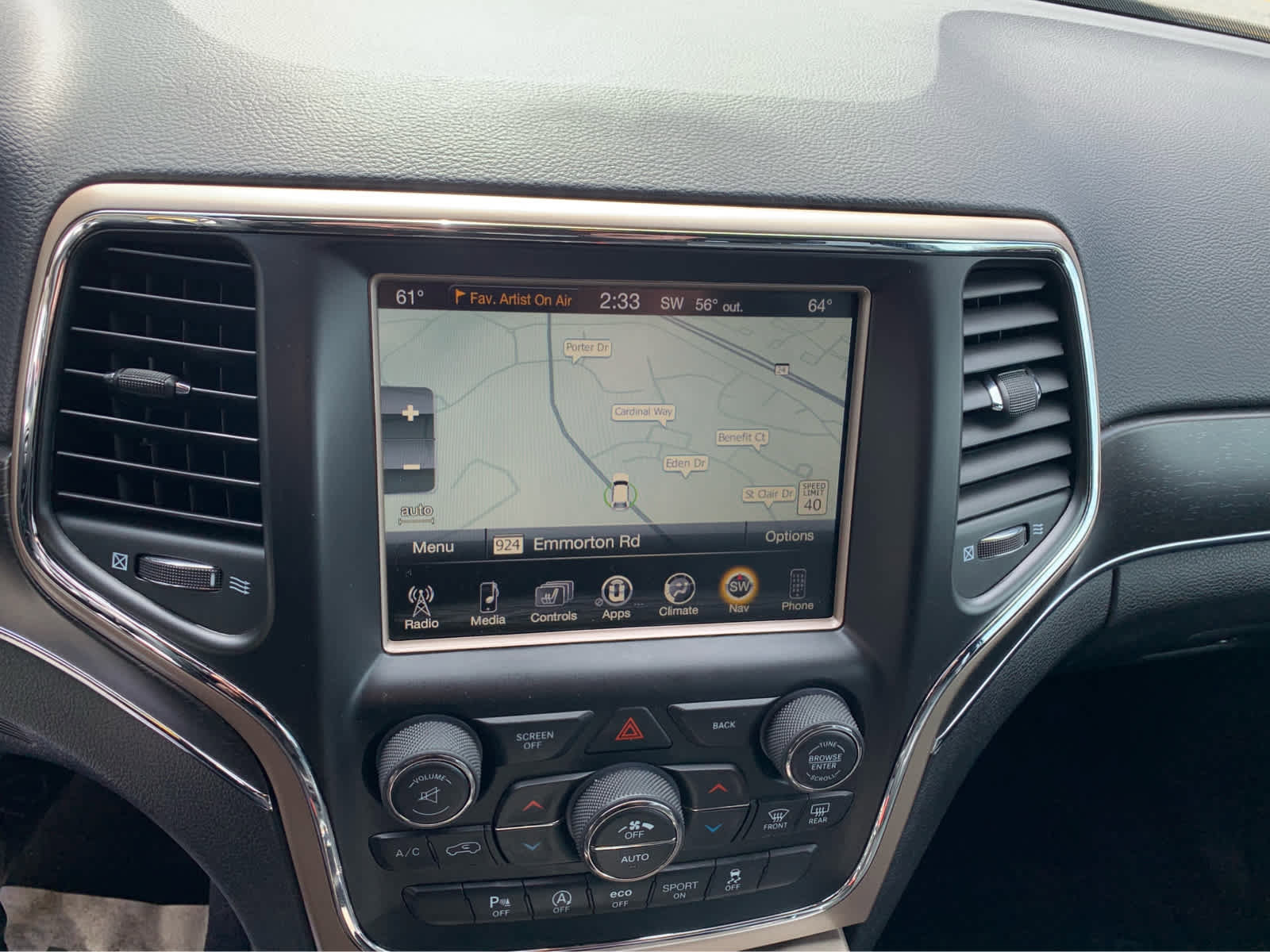 Used 2017 Jeep Grand Cherokee Limited image 18