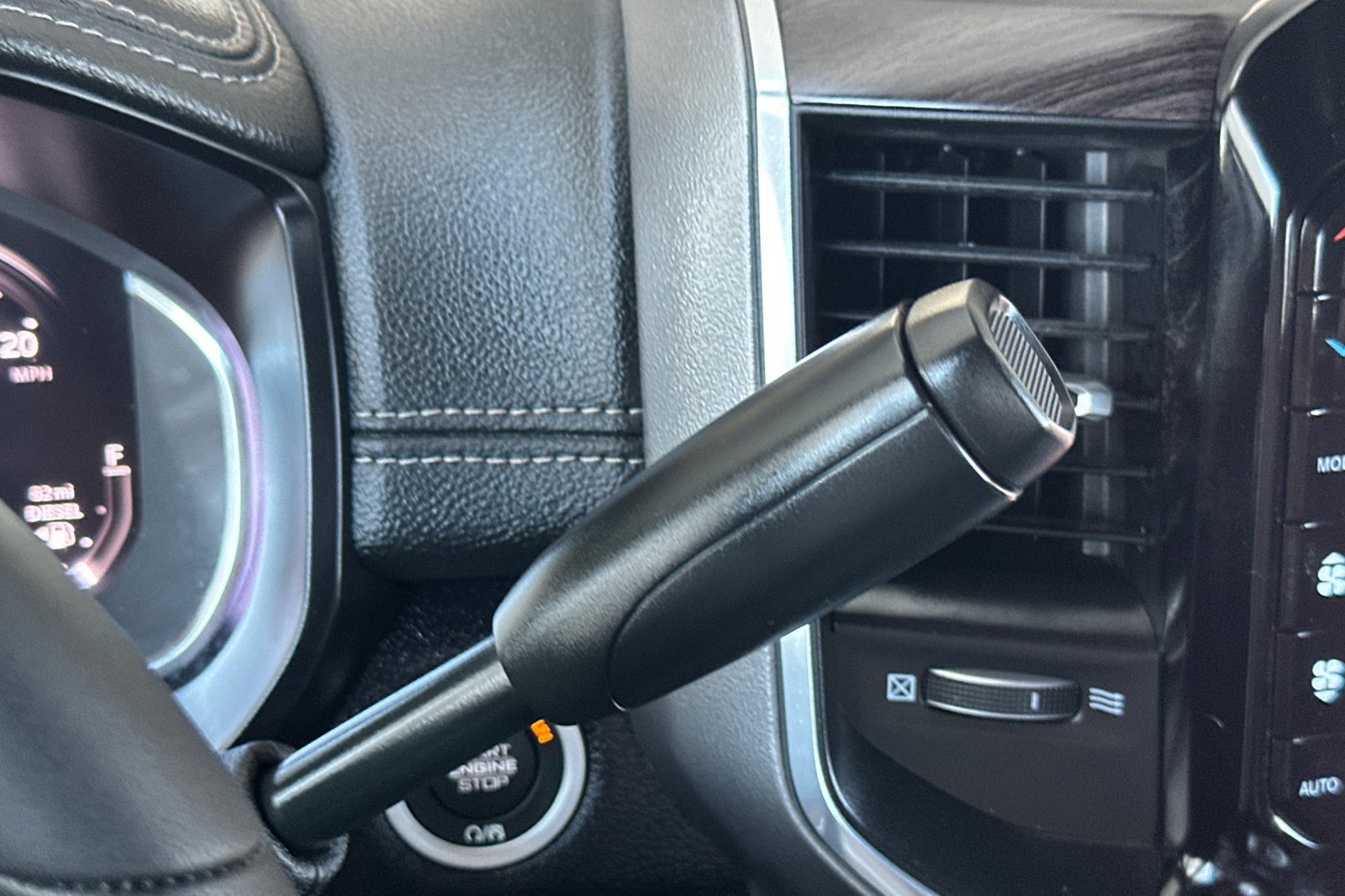 New 2025 RAM 2500 Laramie w/ Towing Technology Group image 17