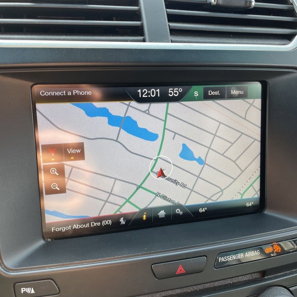 Used 2016 Ford Explorer XLT w/ Equipment Group 202A image 13