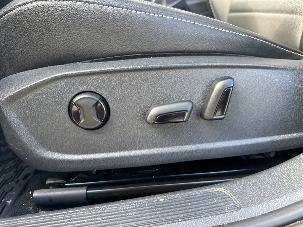 Used 2022 Volkswagen Jetta SE image 14