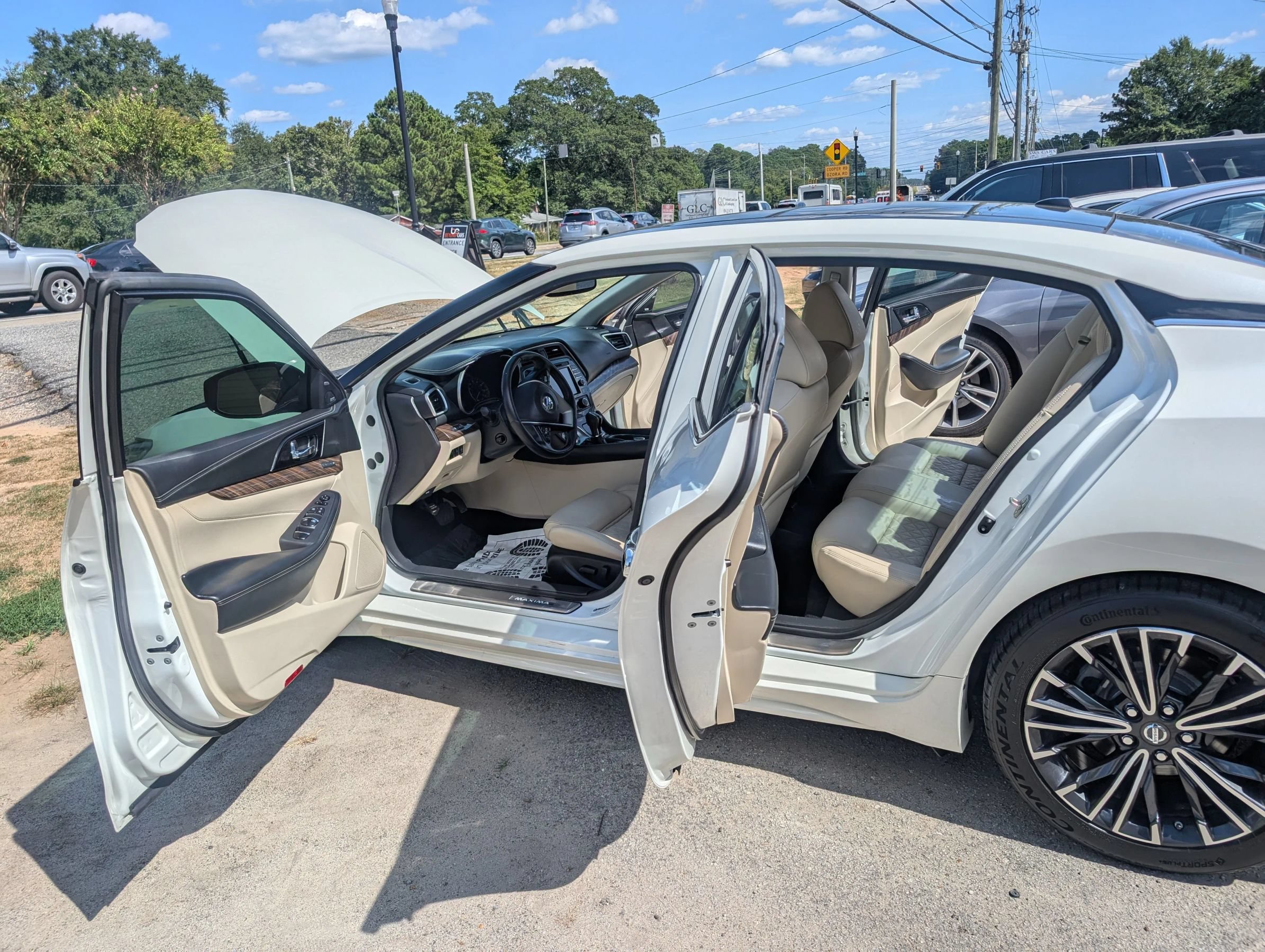 Used 2017 Nissan Maxima Platinum w/ Medallion Package FWD image 15