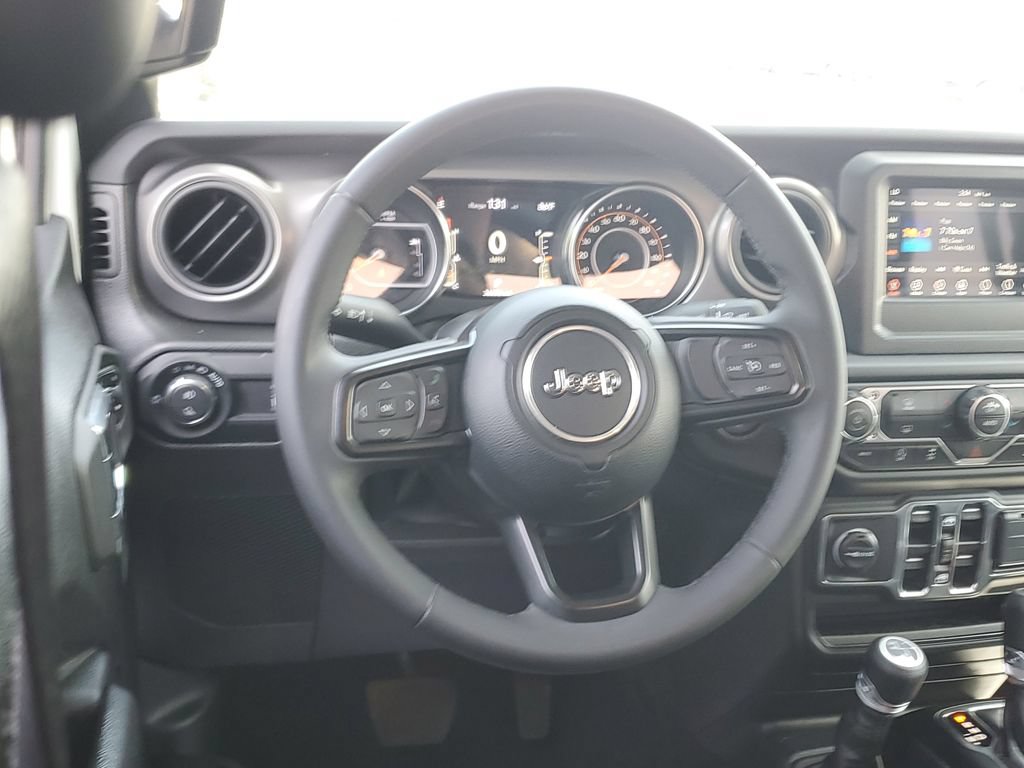 Certified 2023 Jeep Gladiator Mojave AWD/4WD image 11