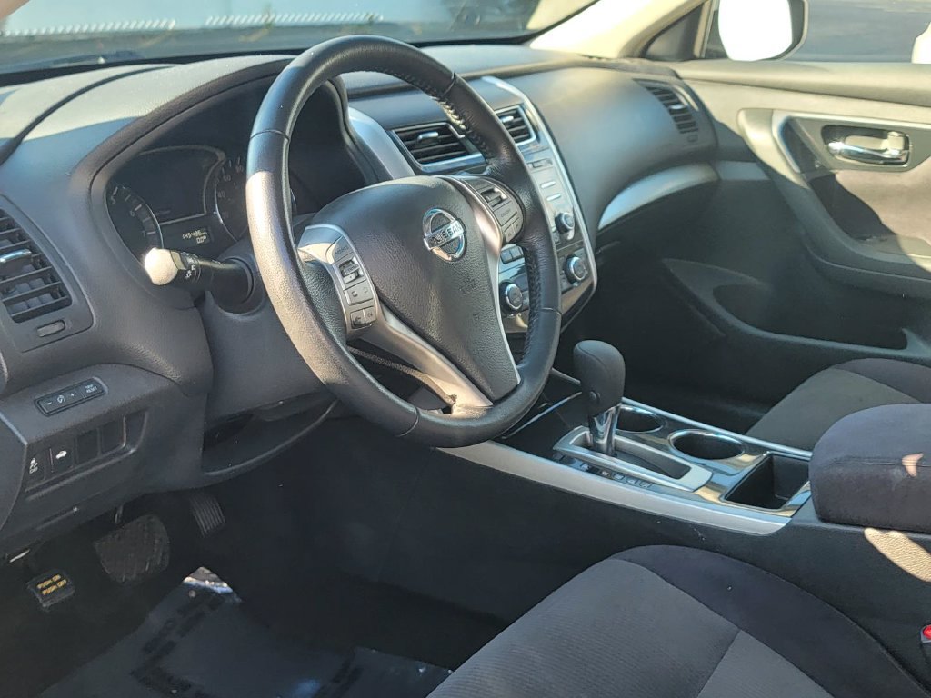 Used 2013 Nissan Altima 2.5 SV w/ 2.5SV Convenience Pkg FWD image 11