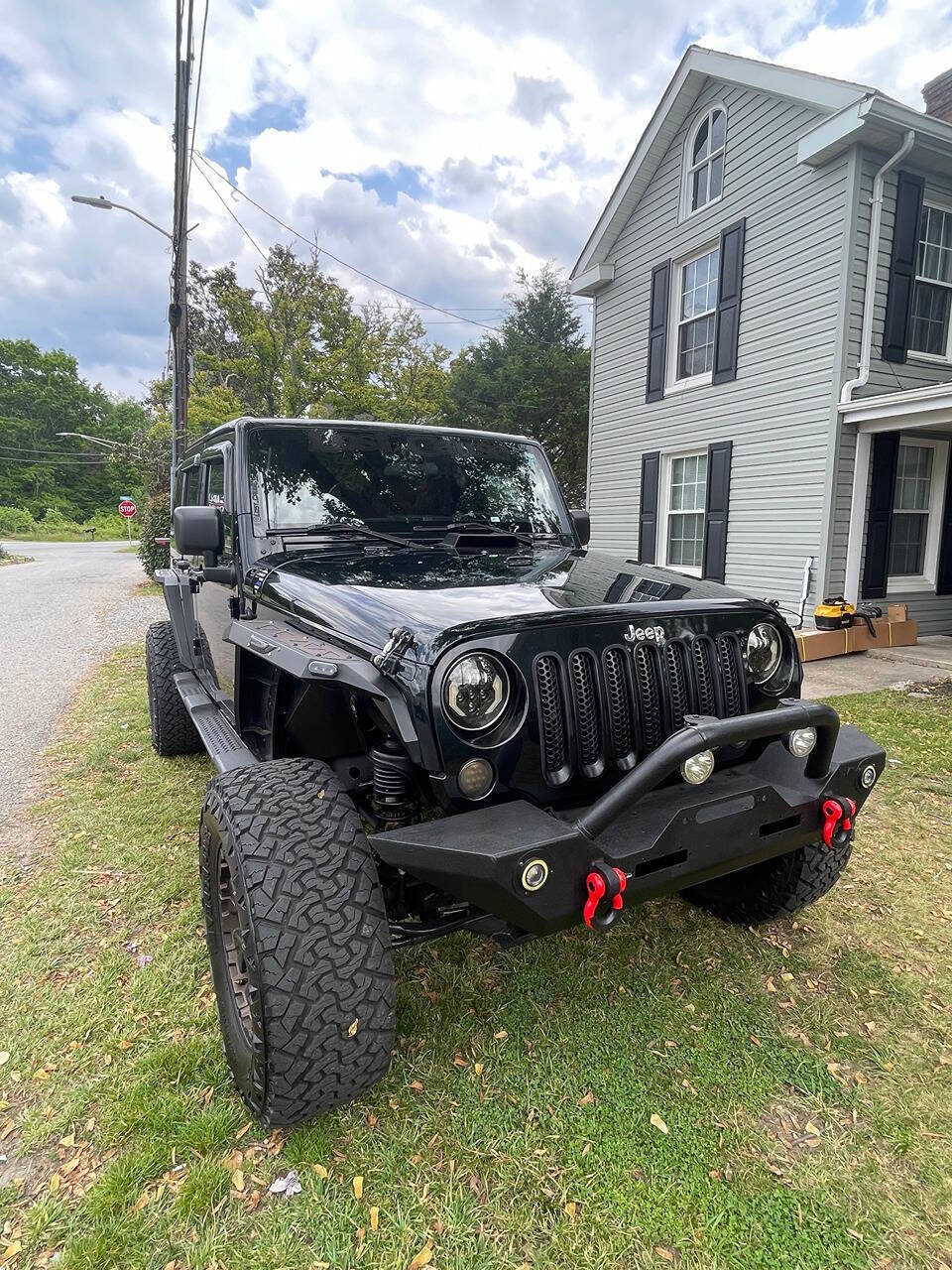 Used 2012 Jeep Wrangler Unlimited Sahara w/ Dual Top Group AWD/4WD image 9