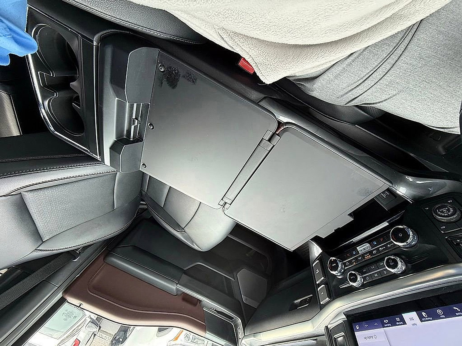 Used 2023 Ford F150 Lariat image 32