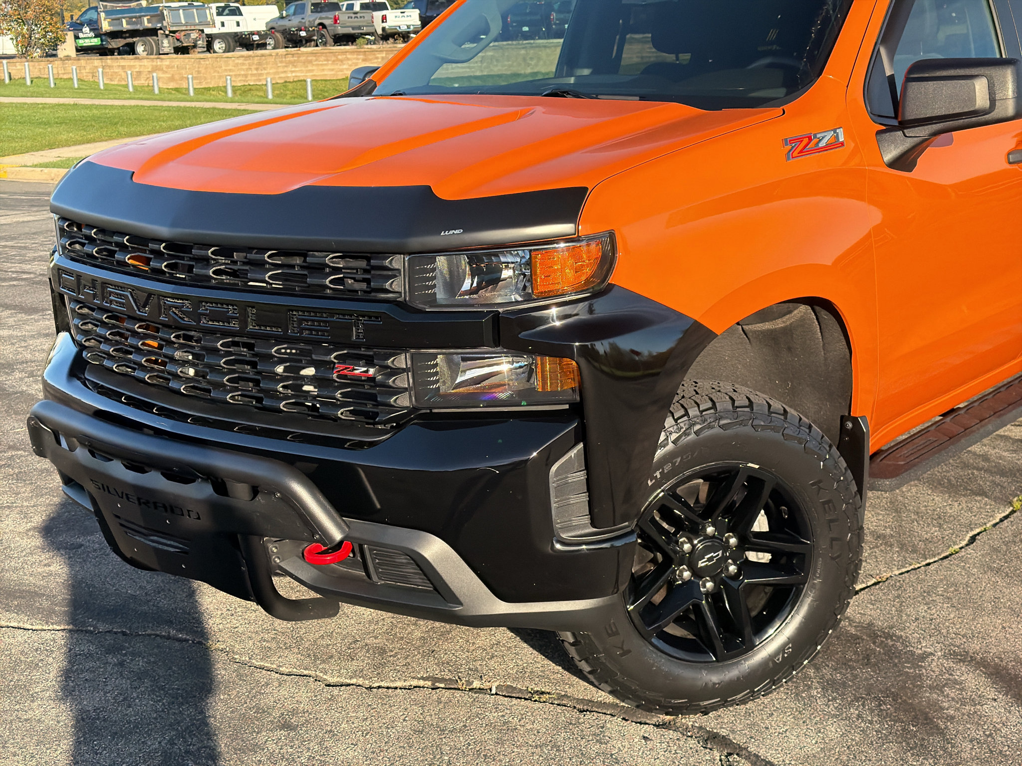 Used 2021 Chevrolet Silverado 1500 Custom Trail Boss w/ LPO, Dark Essentials Package AWD/4WD image 8