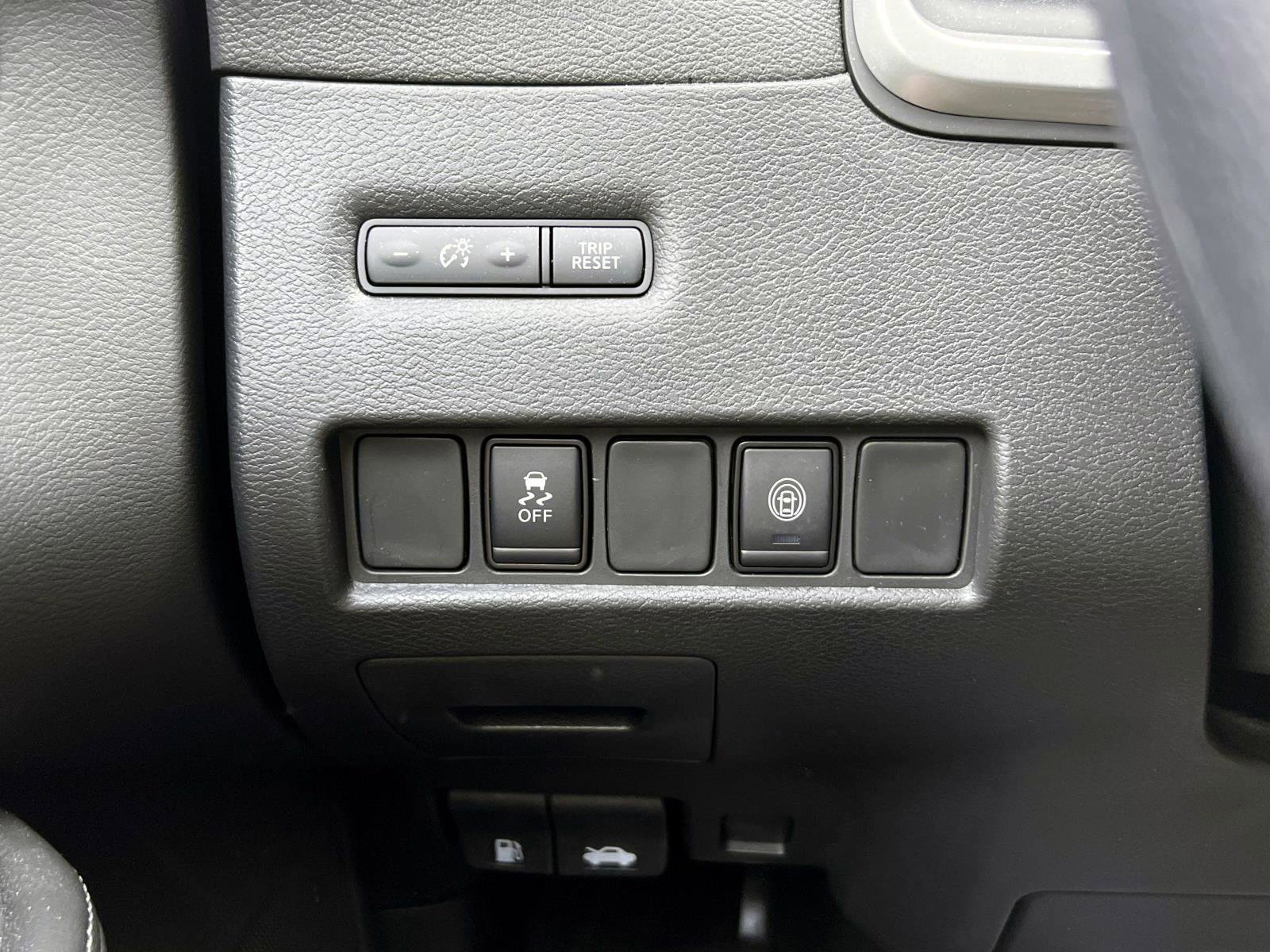Used 2023 Nissan Murano S AWD/4WD image 15