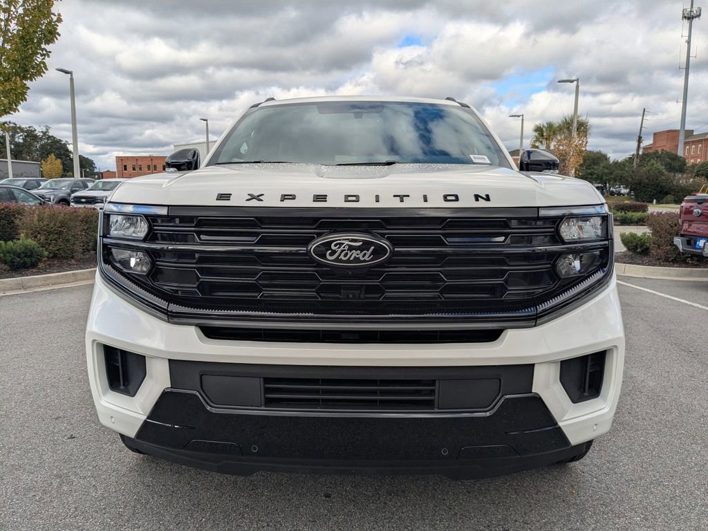 New 2025 Ford Expedition Max Platinum w/ Stealth Performance Package image 9