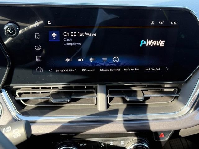 New 2026 Chevrolet Trax ACTIV w/ Sunroof Package FWD image 12