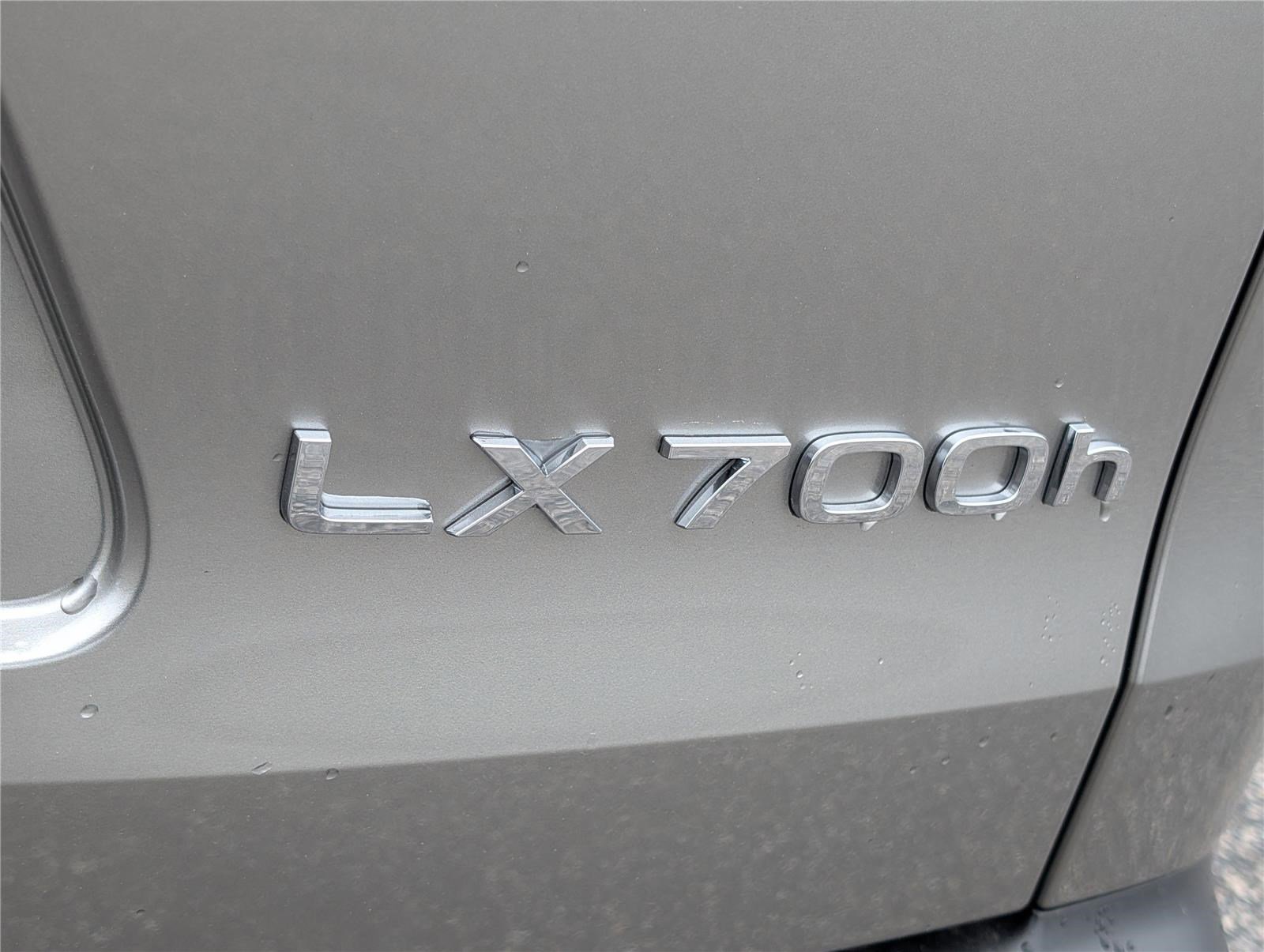 New 2026 Lexus LX 700h Luxury image 5