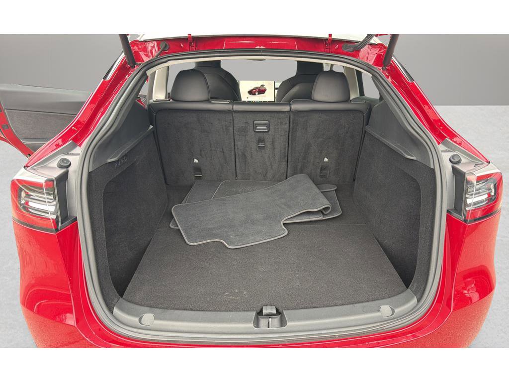 Used 2023 Tesla Model Y Long Range image 17
