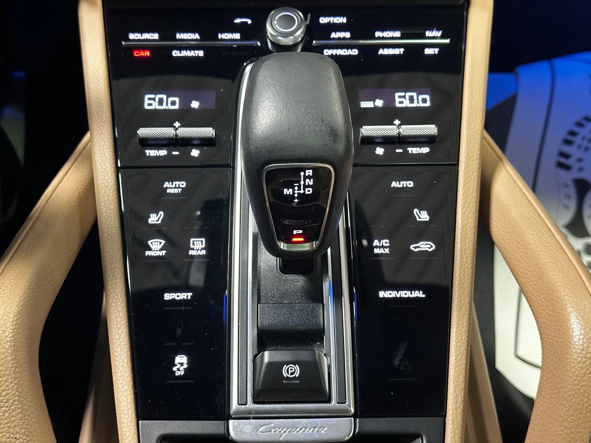 Used 2022 Porsche Cayenne Sport Utility 4D image 45