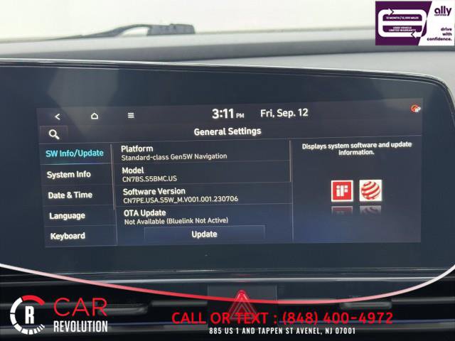 Used 2024 Hyundai Elantra Limited FWD image 29