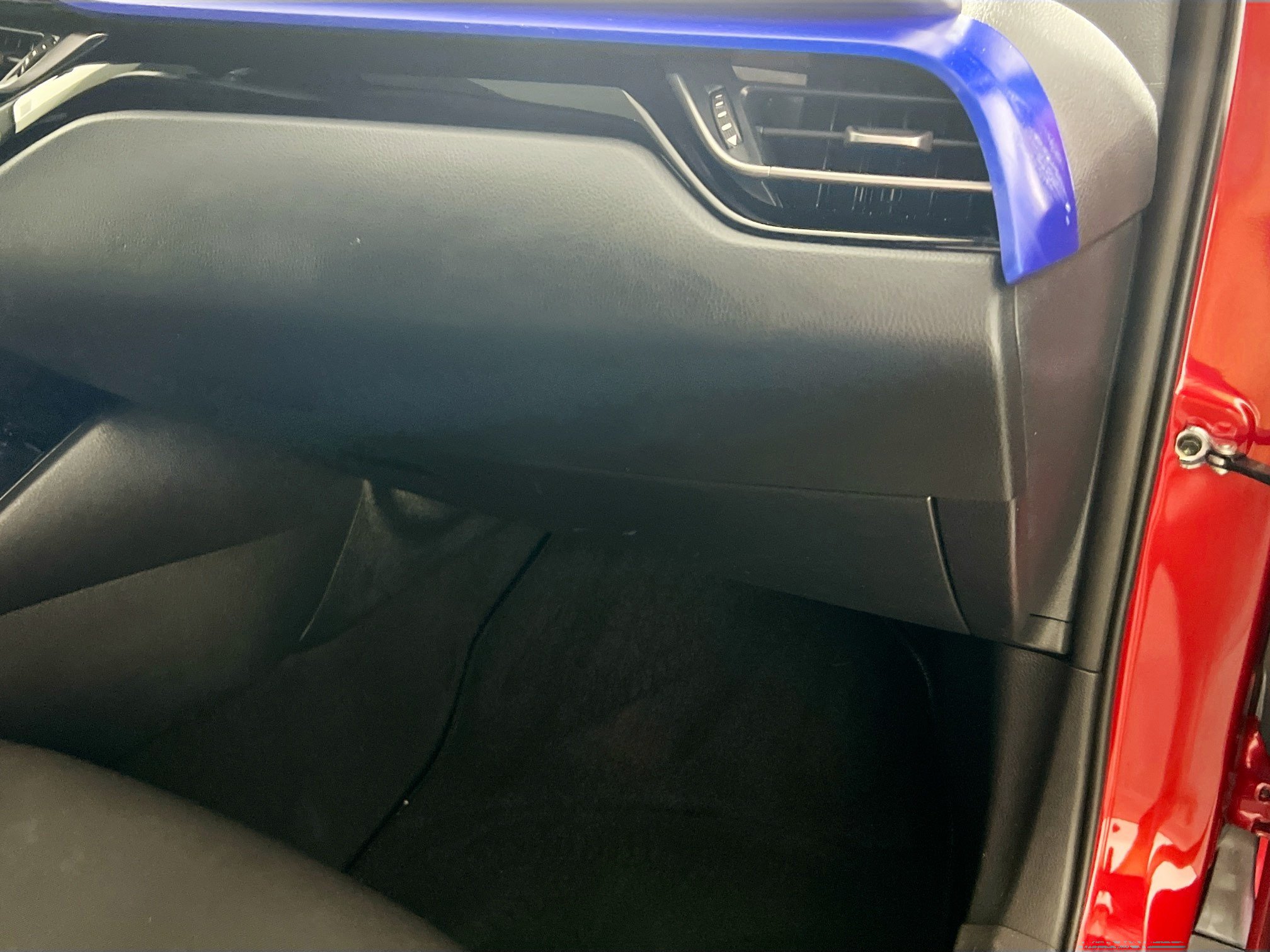 Used 2021 Toyota C-HR XLE FWD image 34