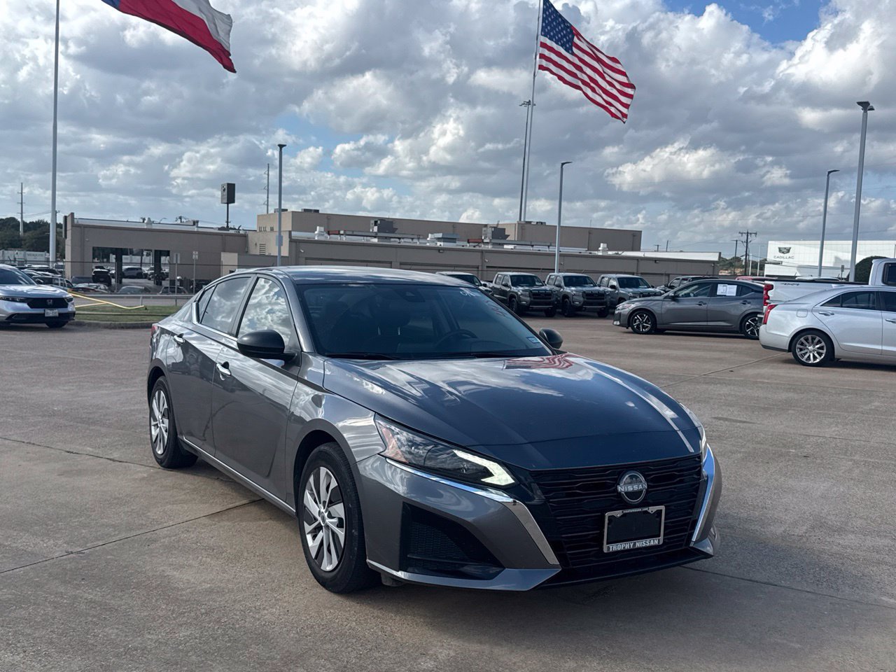 Used 2025 Nissan Altima 2.5 S FWD image 1