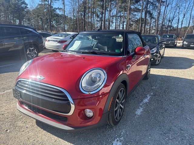 Used 2018 MINI Cooper Convertible image 3