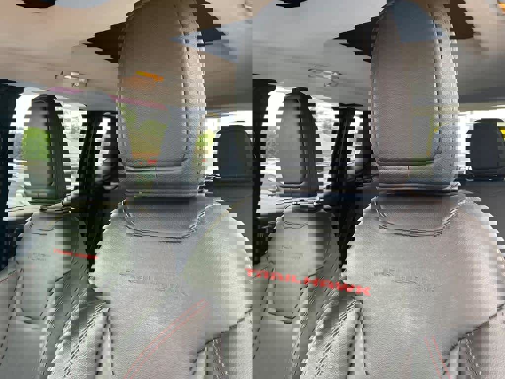 Used 2018 Jeep Renegade Trailhawk image 16