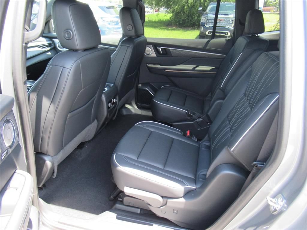New 2026 Buick Enclave Avenir w/ Super Cruise Package FWD image 34
