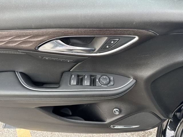 Used 2023 Buick Envision Avenir image 23