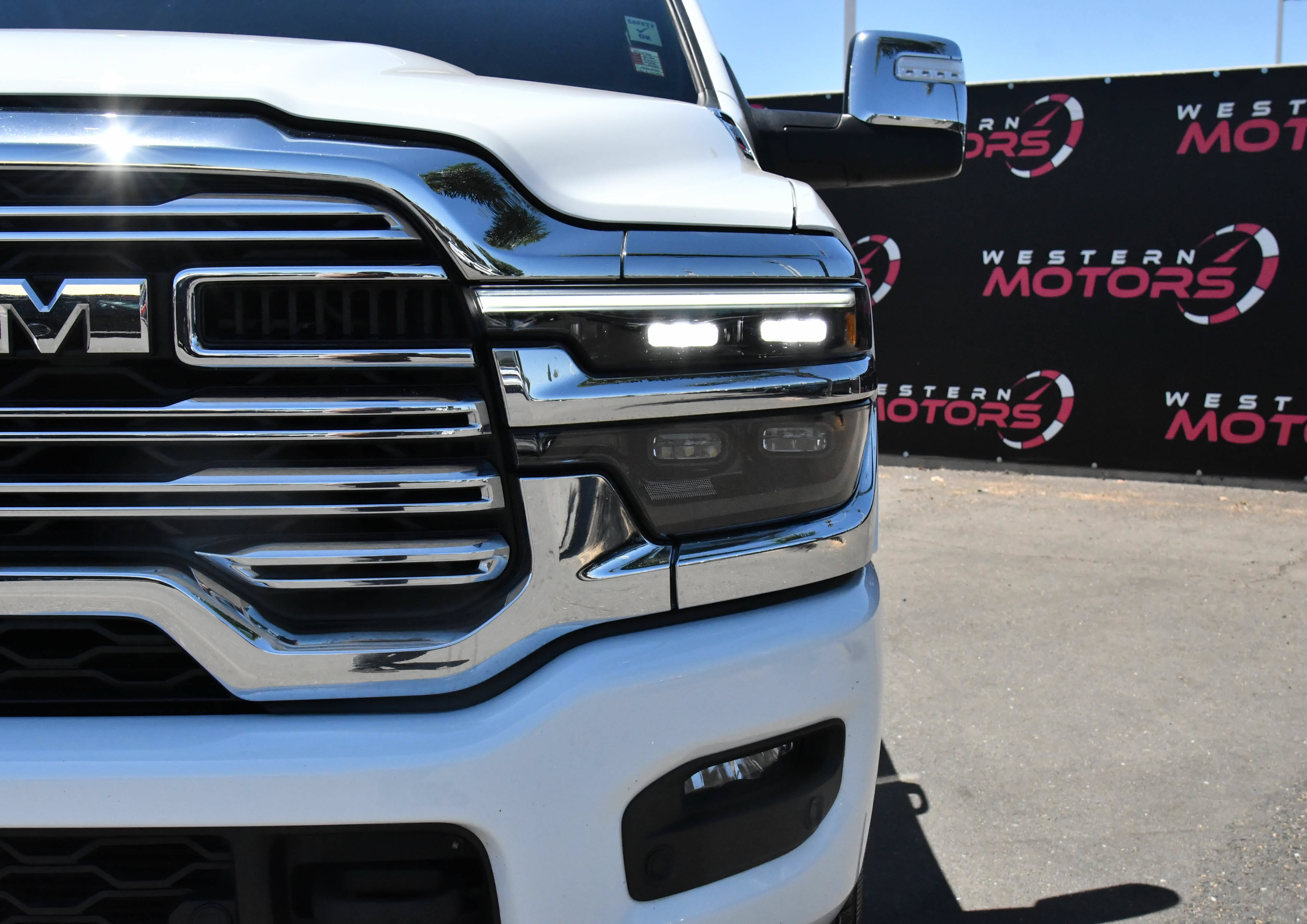 Used 2026 RAM 2500 Laramie AWD/4WD image 11