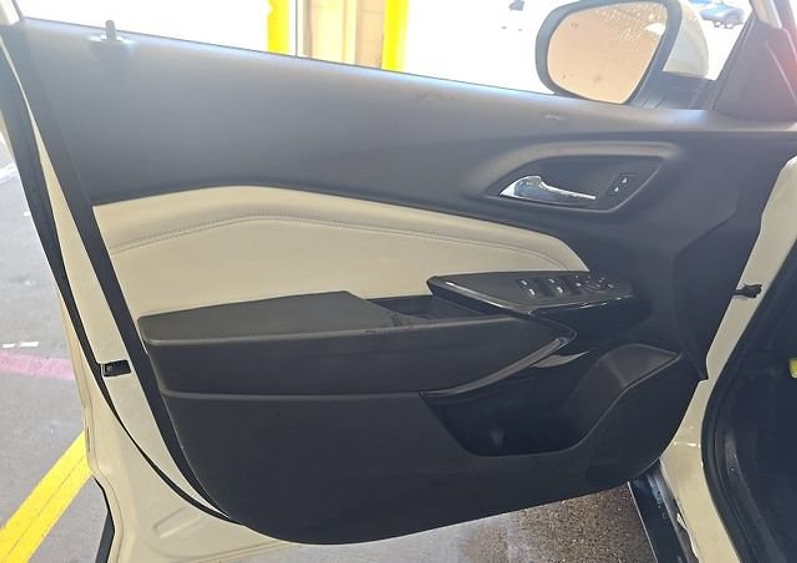Used 2024 Chevrolet Trax LT w/ Driver Confidence Package FWD image 16