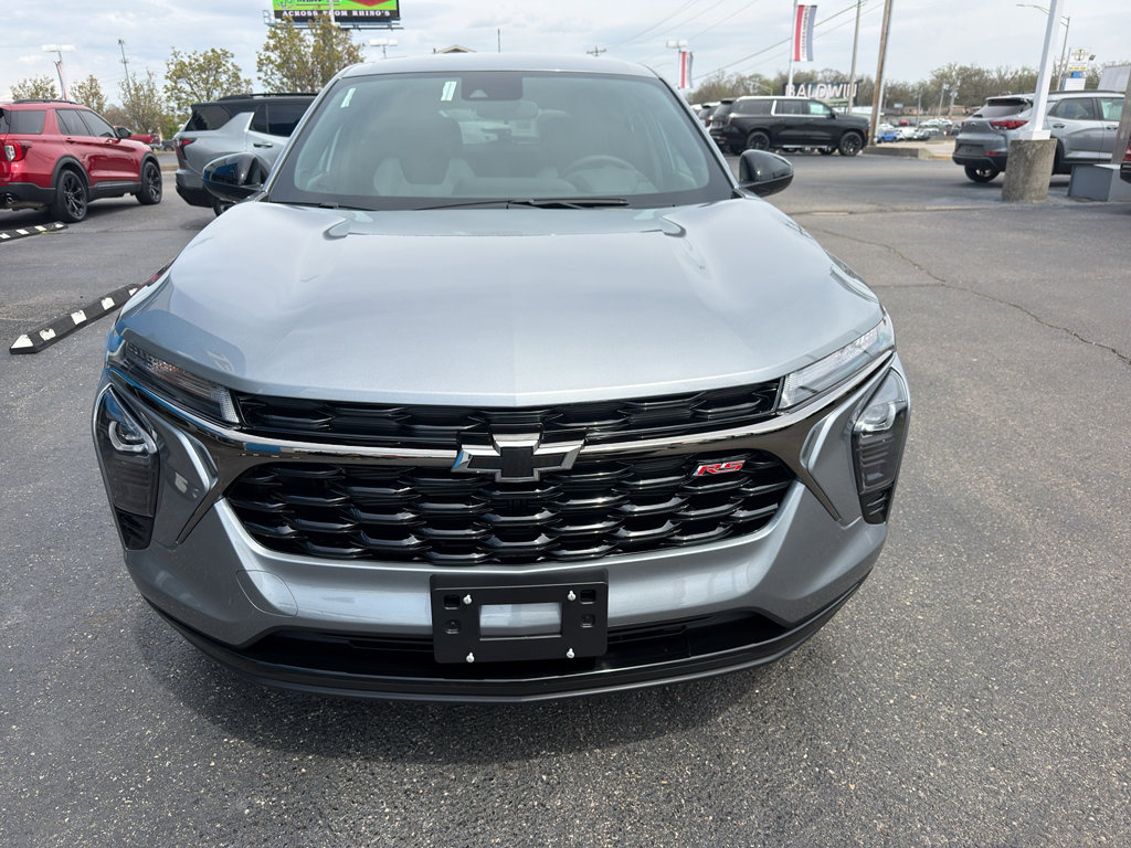 New 2026 Chevrolet Trax RS image 2