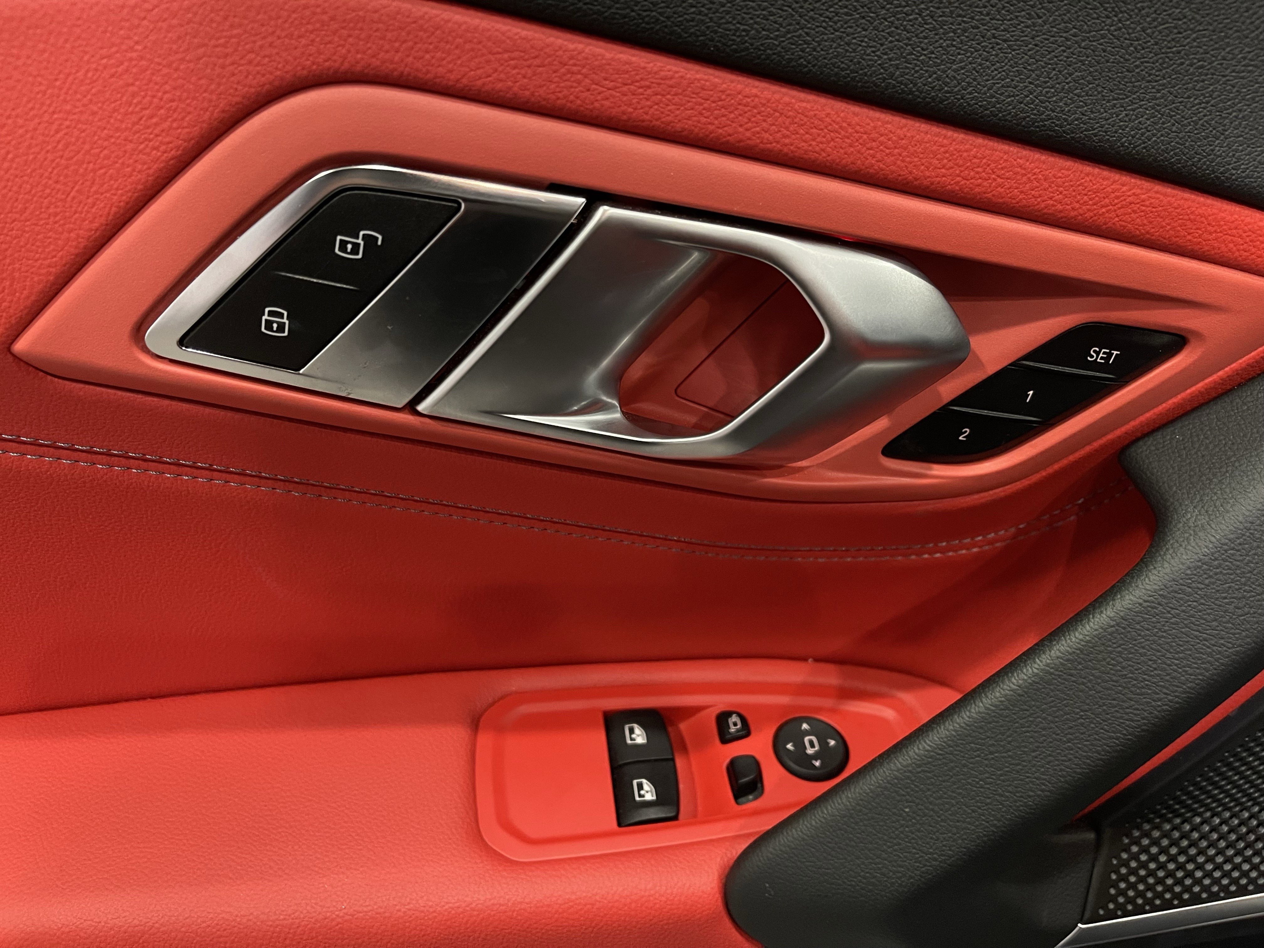 Used 2025 BMW Z4 M40i w/ Premium Package image 11