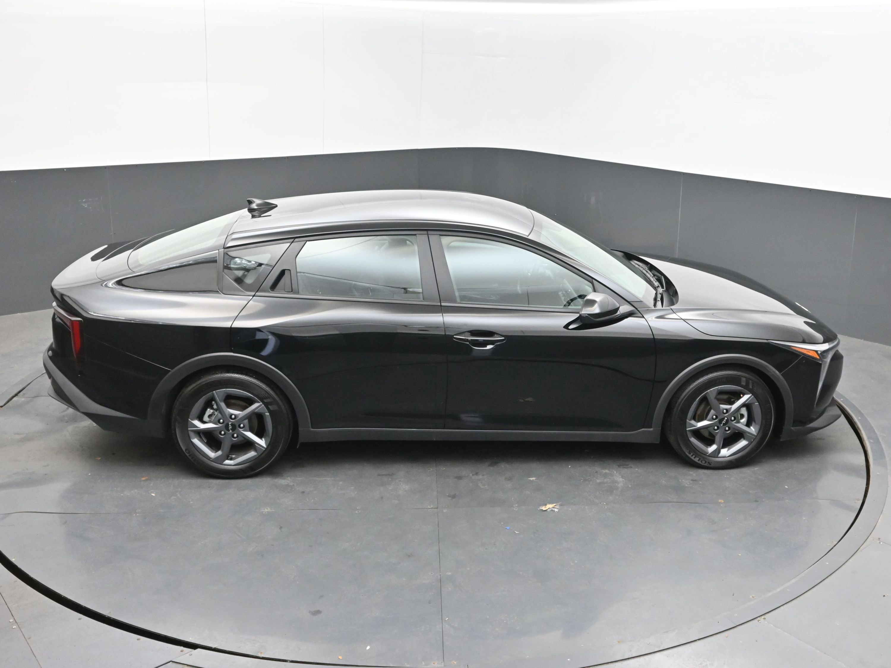 Used 2025 Kia K4 FWD image 39