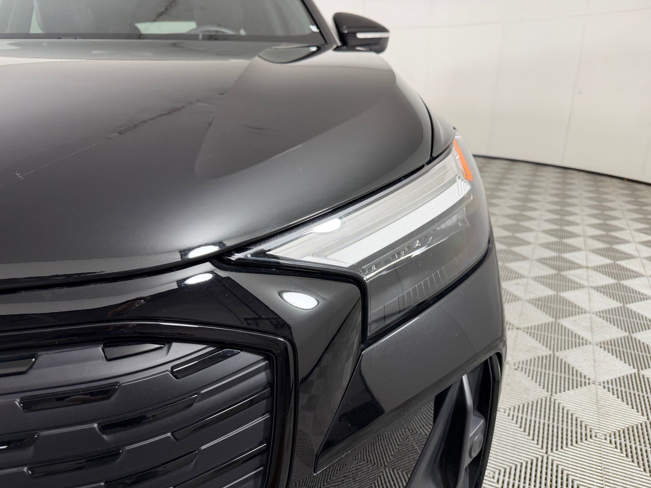 Used 2025 Audi Q4 e-tron Premium Plus image 11