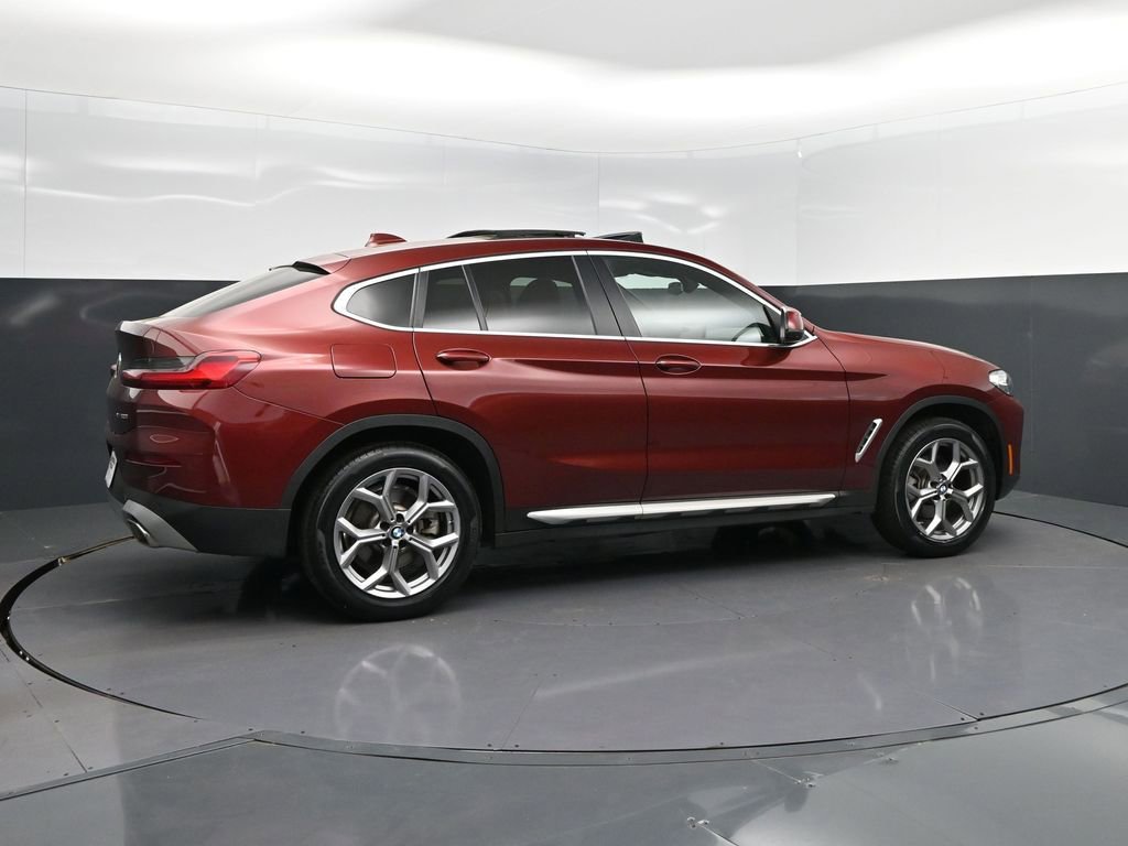 Certified 2025 BMW X4 xDrive30i image 8