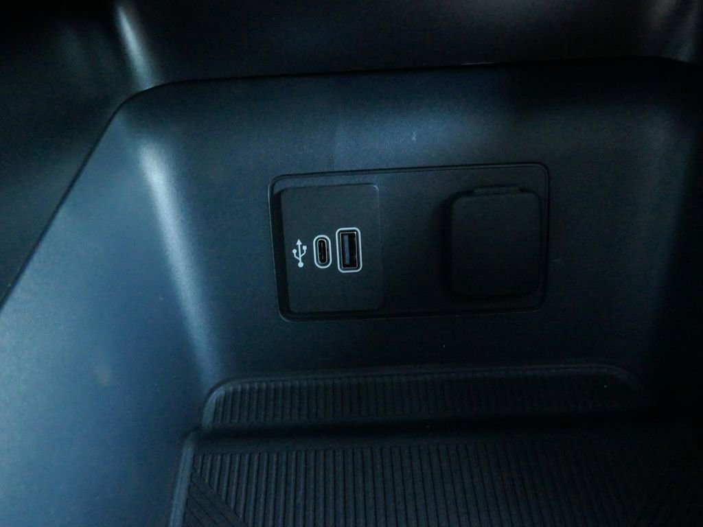 New 2026 Ford Explorer Active image 22