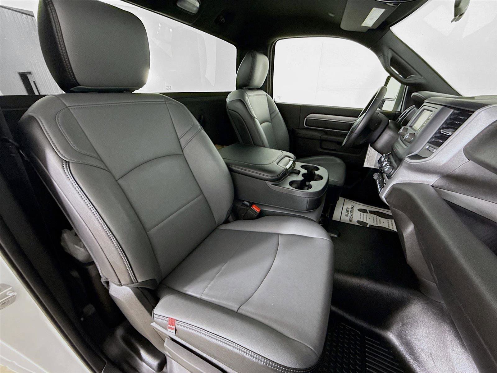 Used 2024 RAM 3500 Tradesman image 22