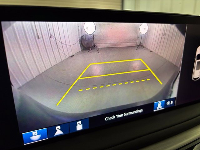 Used 2025 Acura MDX w/ Technology Package FWD image 16