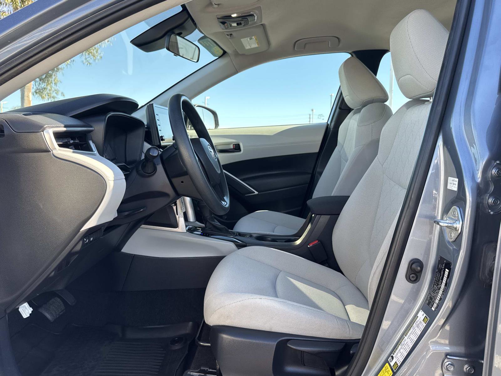 Used 2022 Toyota Corolla Cross L image 20