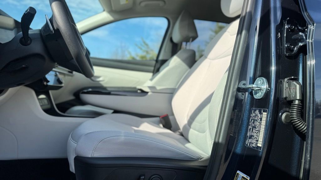 Used 2025 Hyundai Tucson Blue image 17