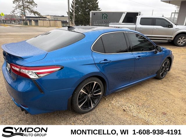 Used 2020 Toyota Camry XSE image 3
