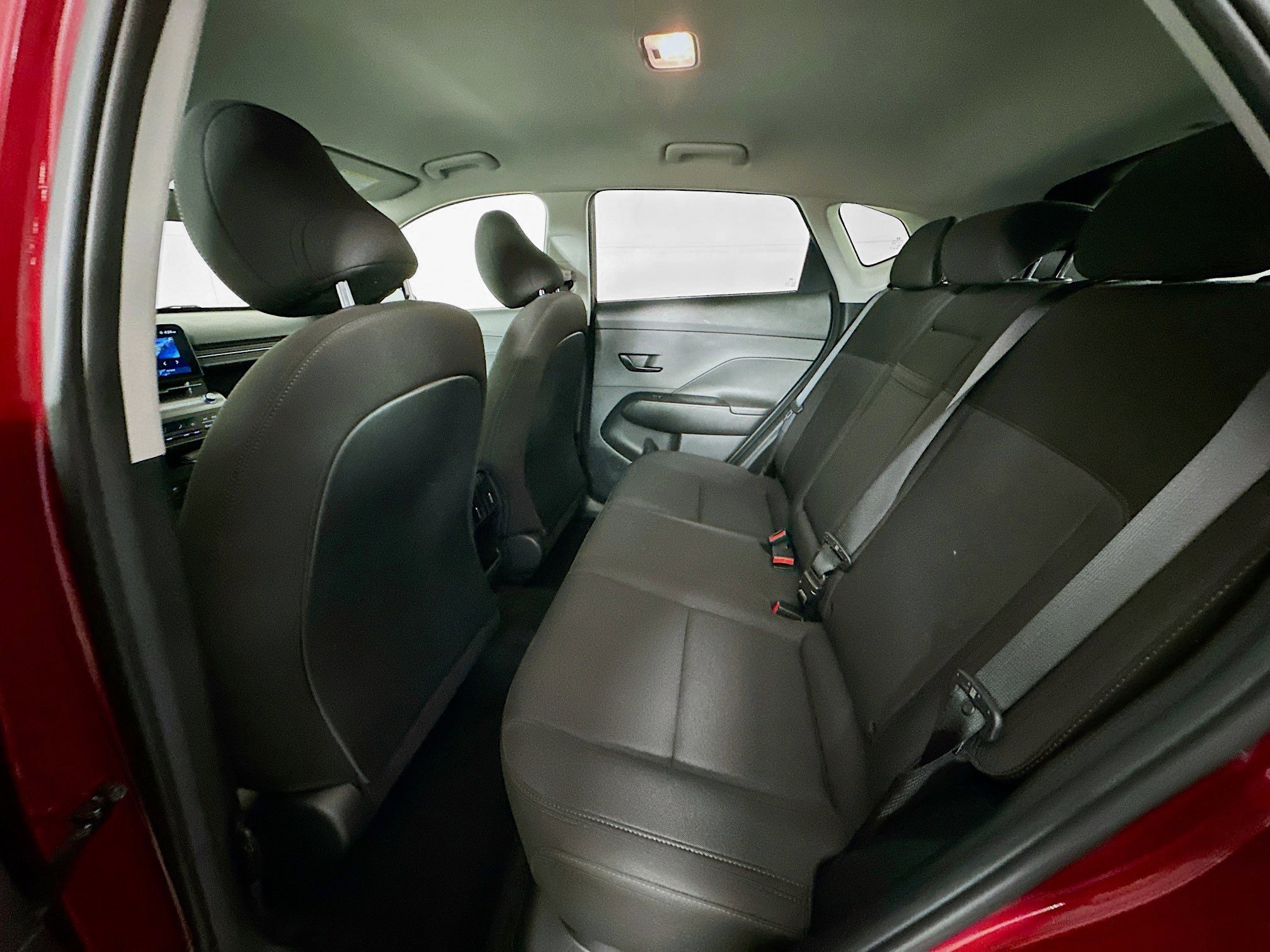 Used 2025 Hyundai Kona SEL image 26